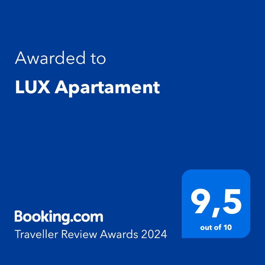 Lux *